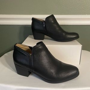 Naturalizer Black Leather Ankle Booties